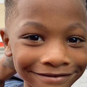 Meet your Posher, Aisha